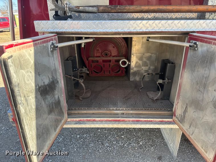 image for item ET1577 1990 Mack MC690CS pumper fire truck