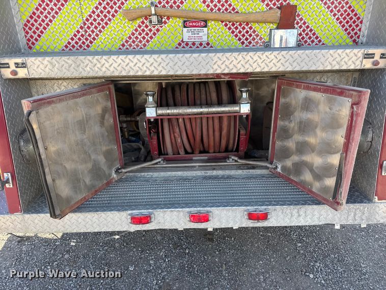 image for item ET1577 1990 Mack MC690CS pumper fire truck