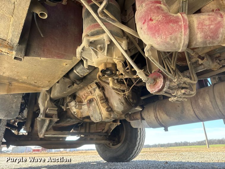 image for item ET1577 1990 Mack MC690CS pumper fire truck