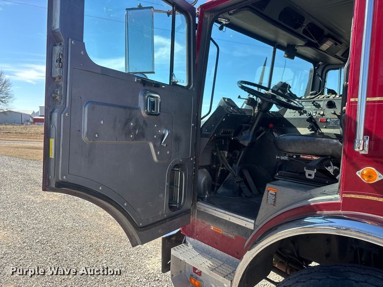 image for item ET1577 1990 Mack MC690CS pumper fire truck