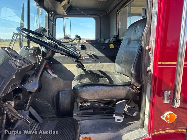 image for item ET1577 1990 Mack MC690CS pumper fire truck