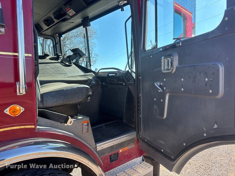 image for item ET1577 1990 Mack MC690CS pumper fire truck