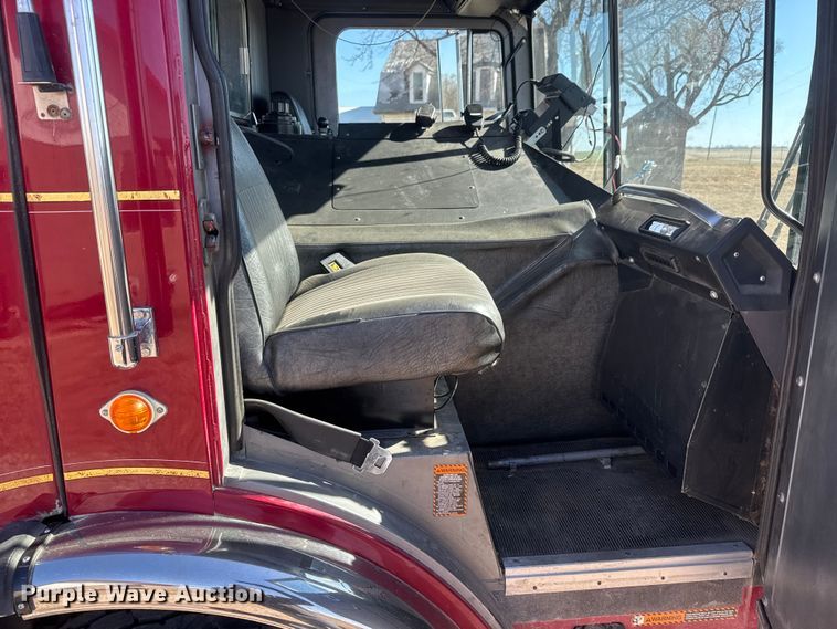 image for item ET1577 1990 Mack MC690CS pumper fire truck