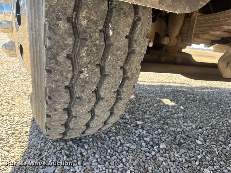 image for item ET1577 1990 Mack MC690CS pumper fire truck