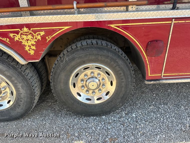 image for item ET1577 1990 Mack MC690CS pumper fire truck