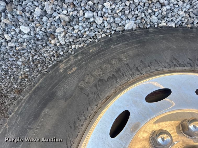 image for item ET1577 1990 Mack MC690CS pumper fire truck