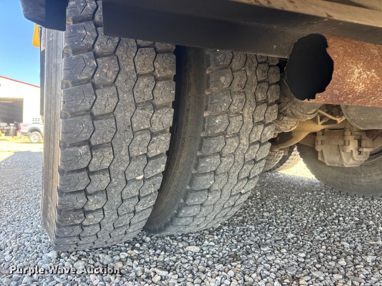 image for item ET1577 1990 Mack MC690CS pumper fire truck