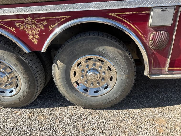 image for item ET1577 1990 Mack MC690CS pumper fire truck