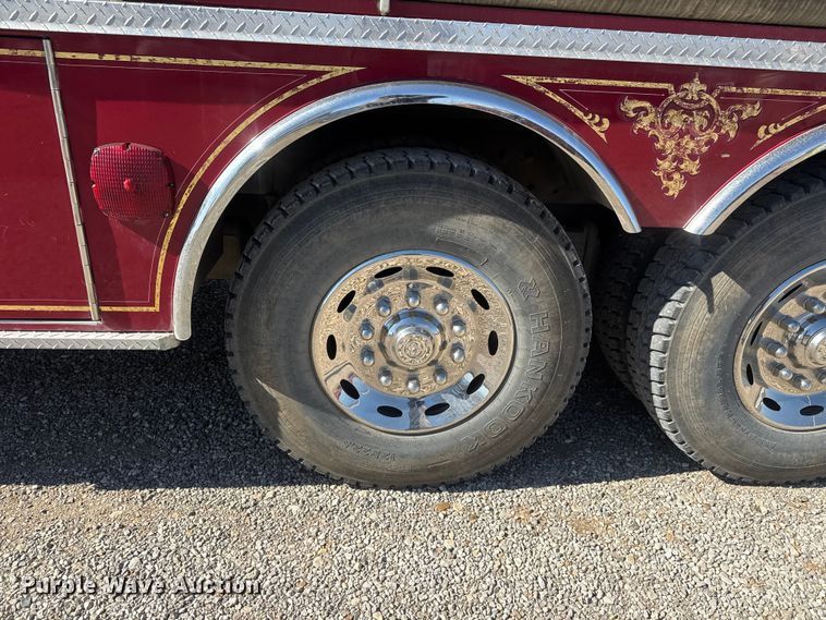 image for item ET1577 1990 Mack MC690CS pumper fire truck