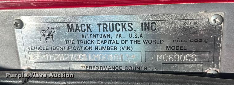 image for item ET1577 1990 Mack MC690CS pumper fire truck