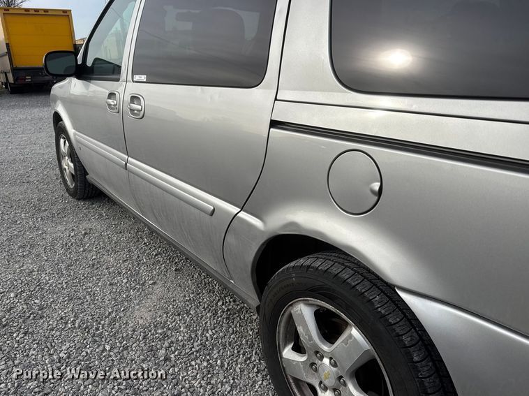 image for item ET1581 2008 Chevrolet Uplander handicap accessible van