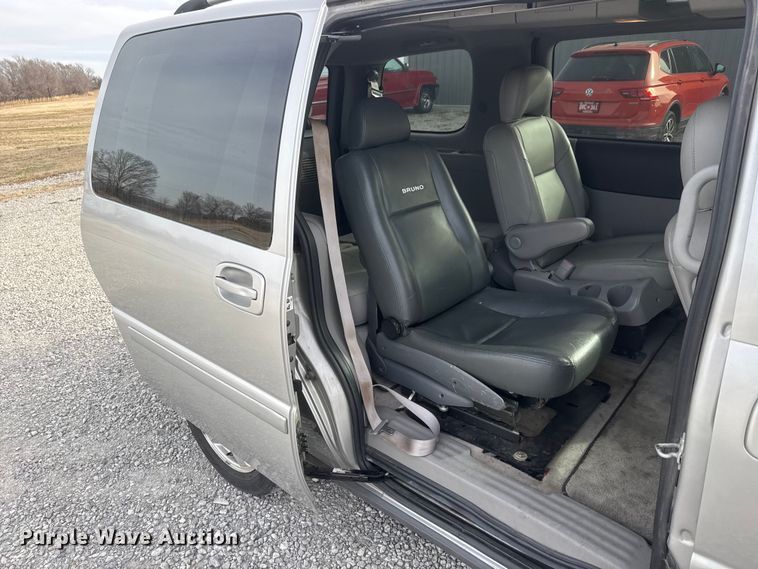 image for item ET1581 2008 Chevrolet Uplander handicap accessible van