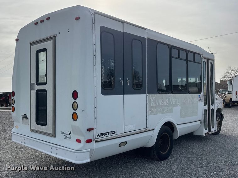 image for item ET1582 2003 Eldorado Aerotech E350 Super Duty shuttle bus