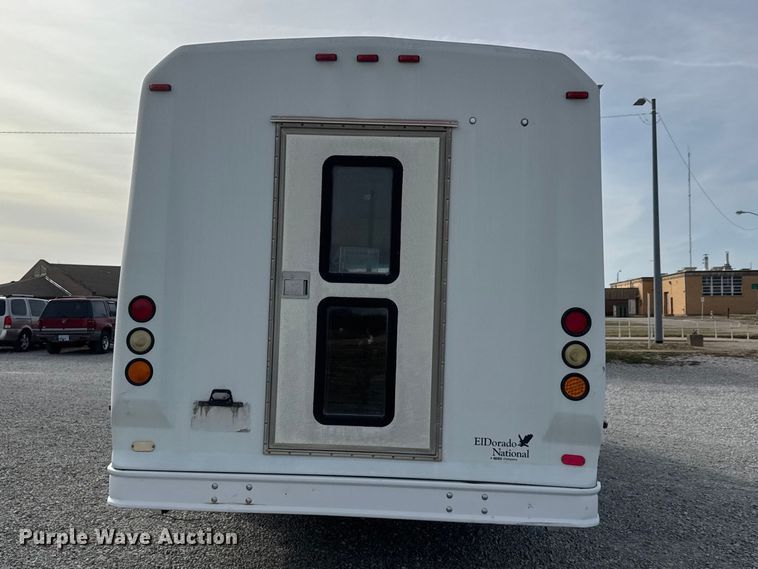image for item ET1582 2003 Eldorado Aerotech E350 Super Duty shuttle bus