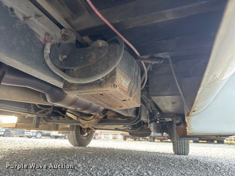 image for item ET1582 2003 Eldorado Aerotech E350 Super Duty shuttle bus