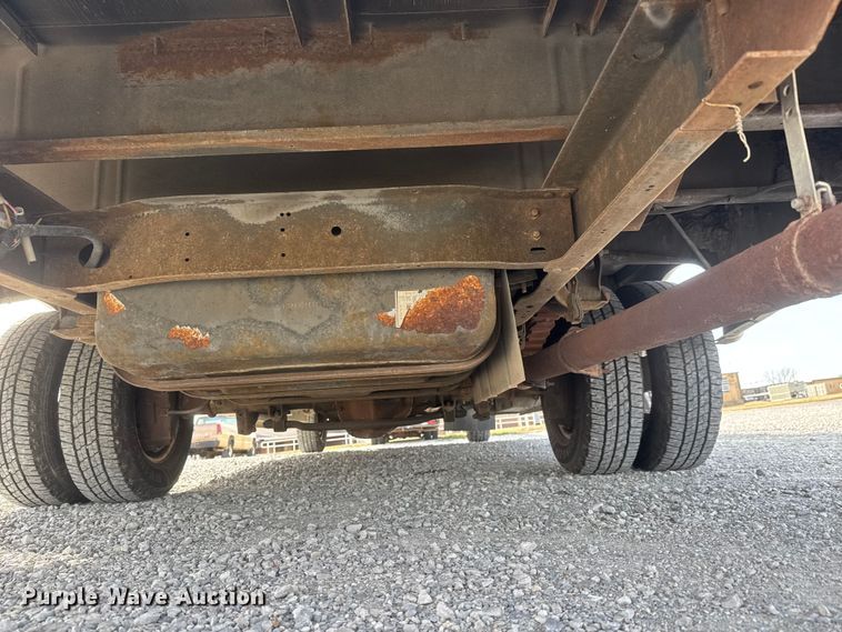 image for item ET1583 2007 Goshen Coach E450 Super Duty shuttle bus