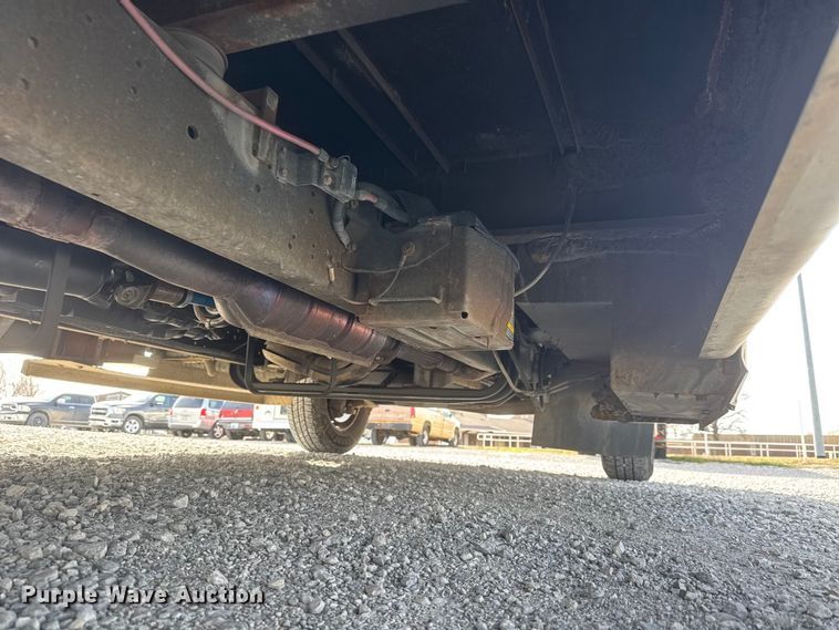 image for item ET1583 2007 Goshen Coach E450 Super Duty shuttle bus