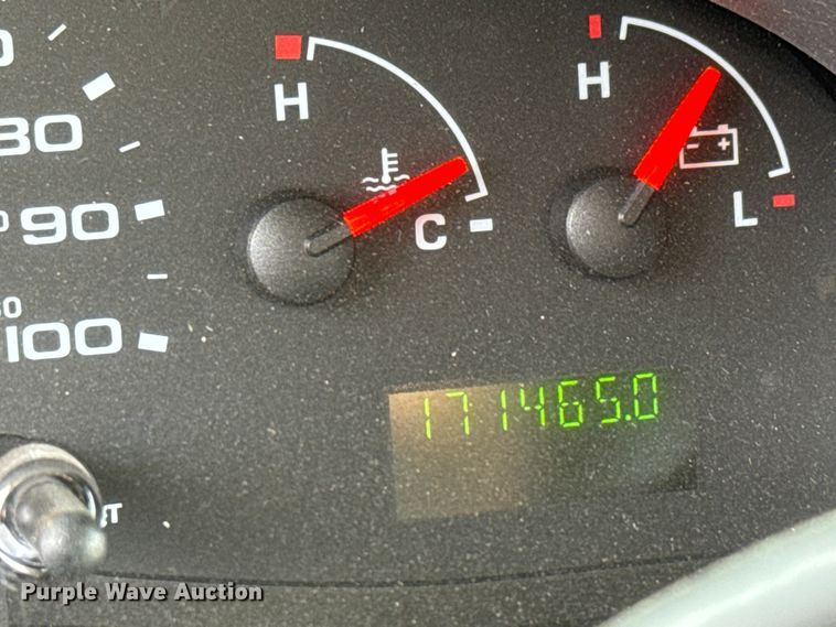 image for item ET1583 2007 Goshen Coach E450 Super Duty shuttle bus