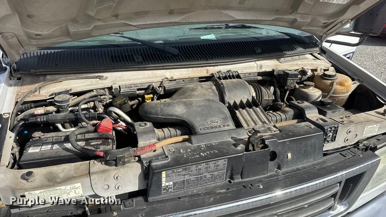 image for item ET1583 2007 Goshen Coach E450 Super Duty shuttle bus