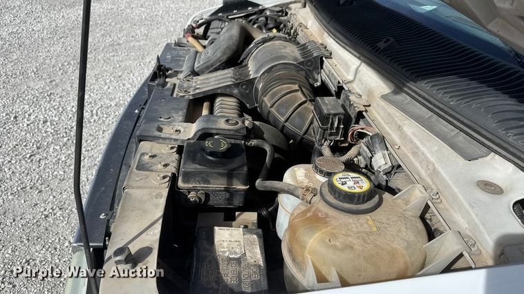 image for item ET1583 2007 Goshen Coach E450 Super Duty shuttle bus