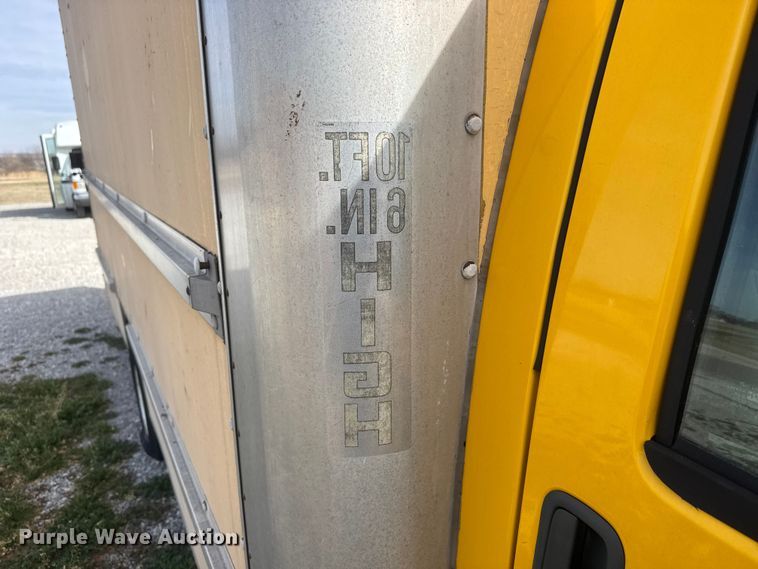 image for item ET1584 1999 GMC Savana 3500 box truck