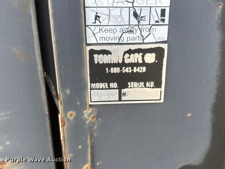 image for item ET1584 1999 GMC Savana 3500 box truck