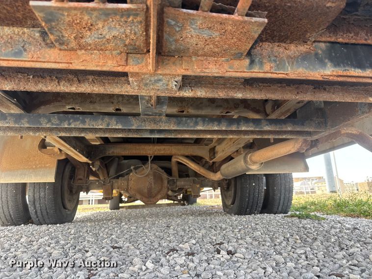 image for item ET1584 1999 GMC Savana 3500 box truck