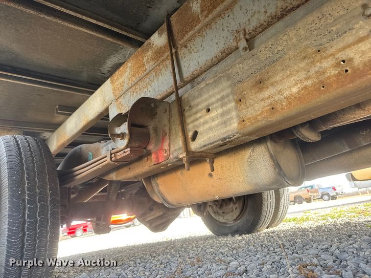 image for item ET1584 1999 GMC Savana 3500 box truck