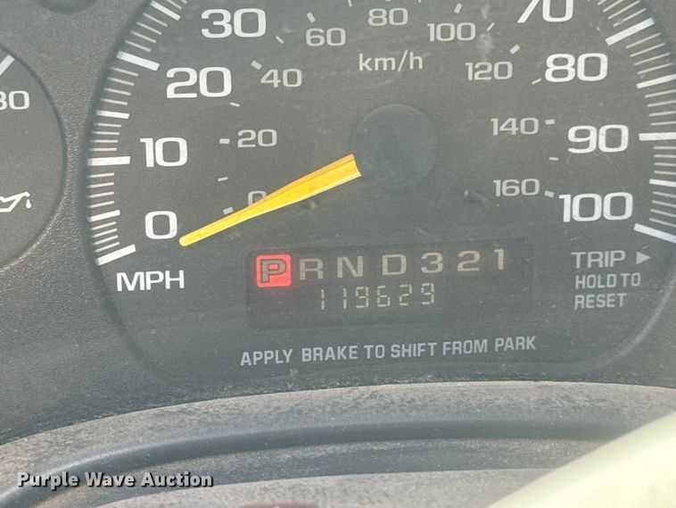 image for item ET1584 1999 GMC Savana 3500 box truck