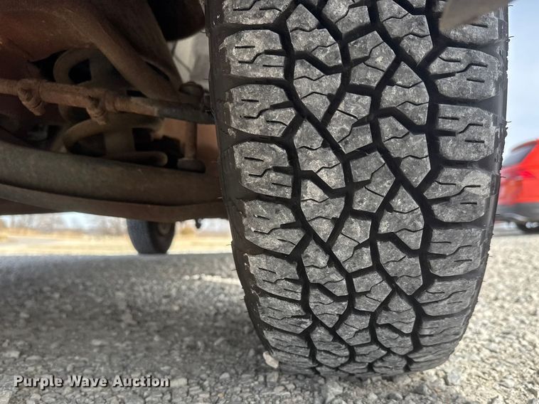 image for item ET1585 1991 Chevrolet C1500 pickup truck