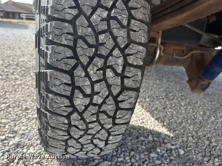 image for item ET1585 1991 Chevrolet C1500 pickup truck