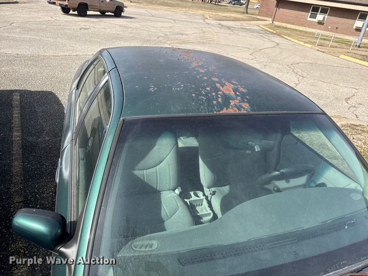 image for item ET1586 2000 Ford Crown Victoria Police Interceptor 