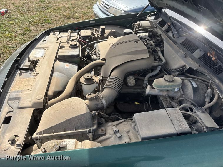 image for item ET1586 2000 Ford Crown Victoria Police Interceptor 