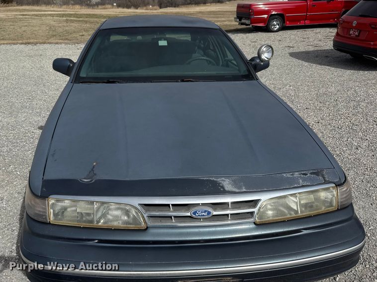image for item ET1587 1997 Ford Crown Victoria Police Interceptor 