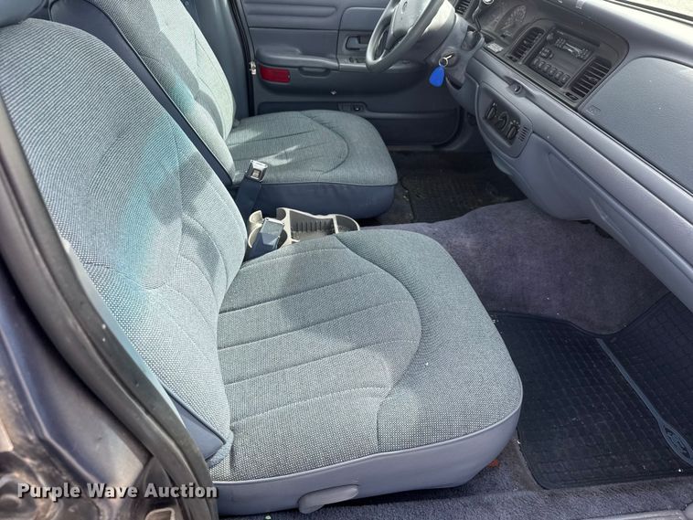 image for item ET1587 1997 Ford Crown Victoria Police Interceptor 