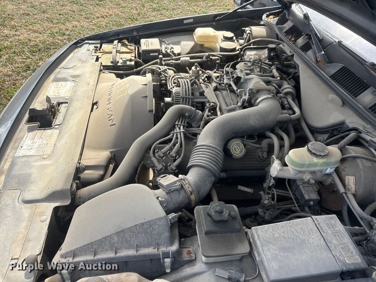 image for item ET1587 1997 Ford Crown Victoria Police Interceptor 