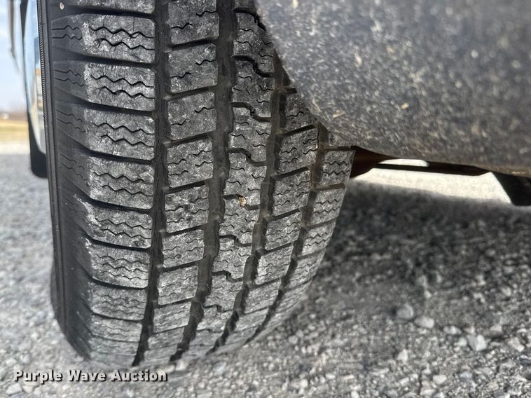 image for item ET1587 1997 Ford Crown Victoria Police Interceptor 