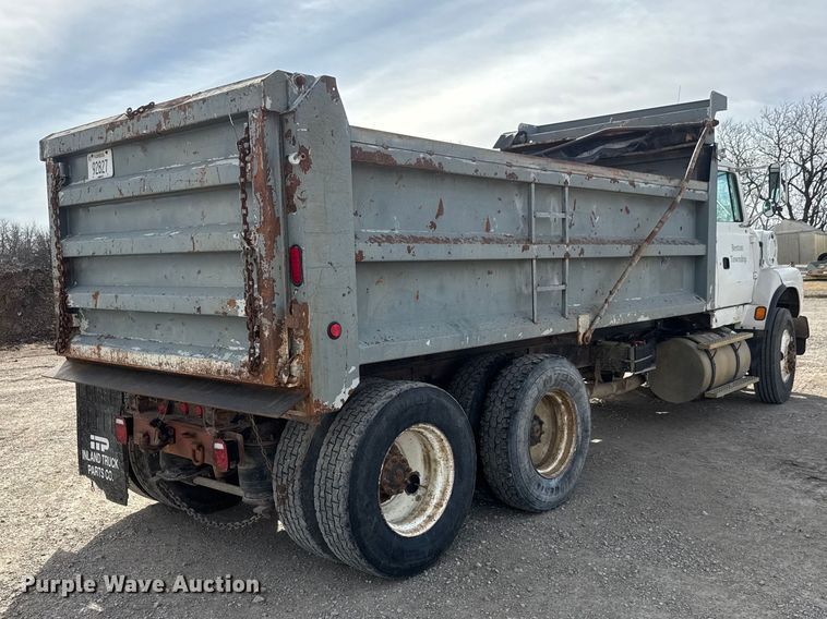 image for item ET1590 1994 Ford Aeromax L9000 dump truck