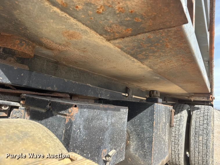 image for item ET1590 1994 Ford Aeromax L9000 dump truck