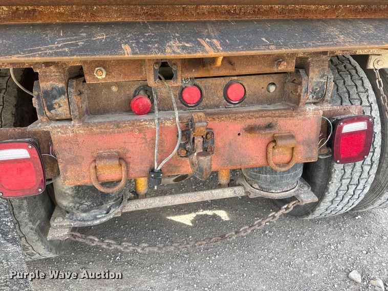 image for item ET1590 1994 Ford Aeromax L9000 dump truck