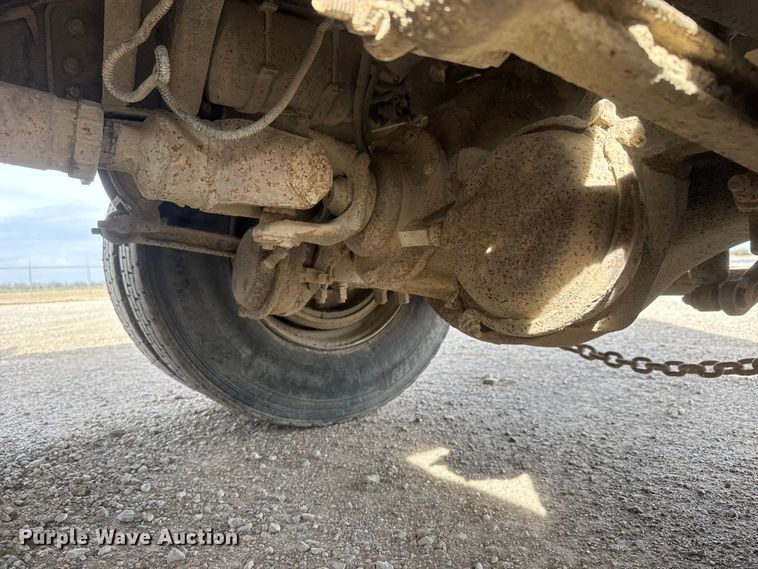 image for item ET1590 1994 Ford Aeromax L9000 dump truck