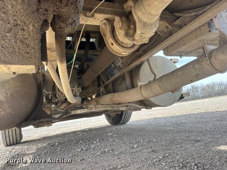 image for item ET1590 1994 Ford Aeromax L9000 dump truck