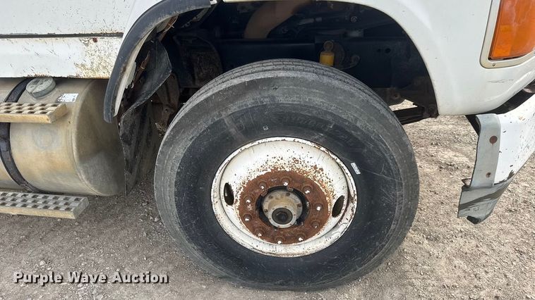 image for item ET1590 1994 Ford Aeromax L9000 dump truck