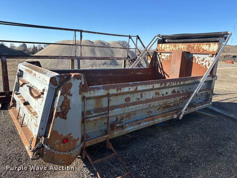 image for item ET1592 Henderson 16 X 36 X ASPH X MKE dump bed