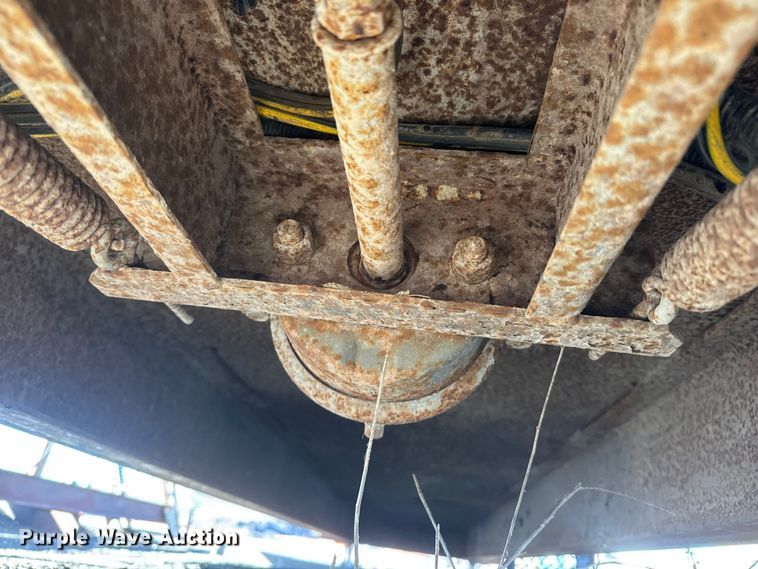 image for item ET1592 Henderson 16 X 36 X ASPH X MKE dump bed