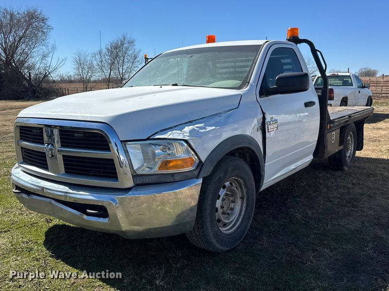 image for item ET1598 2010 Dodge RAM 2500 flatbed pickup truck