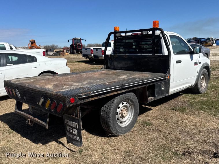 image for item ET1598 2010 Dodge RAM 2500 flatbed pickup truck
