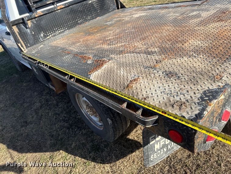 image for item ET1598 2010 Dodge RAM 2500 flatbed pickup truck