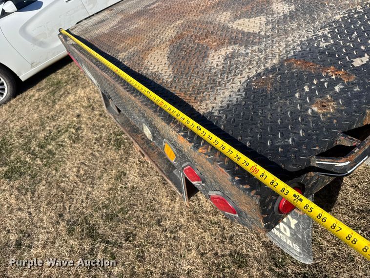 image for item ET1598 2010 Dodge RAM 2500 flatbed pickup truck