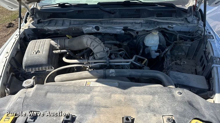 image for item ET1598 2010 Dodge RAM 2500 flatbed pickup truck